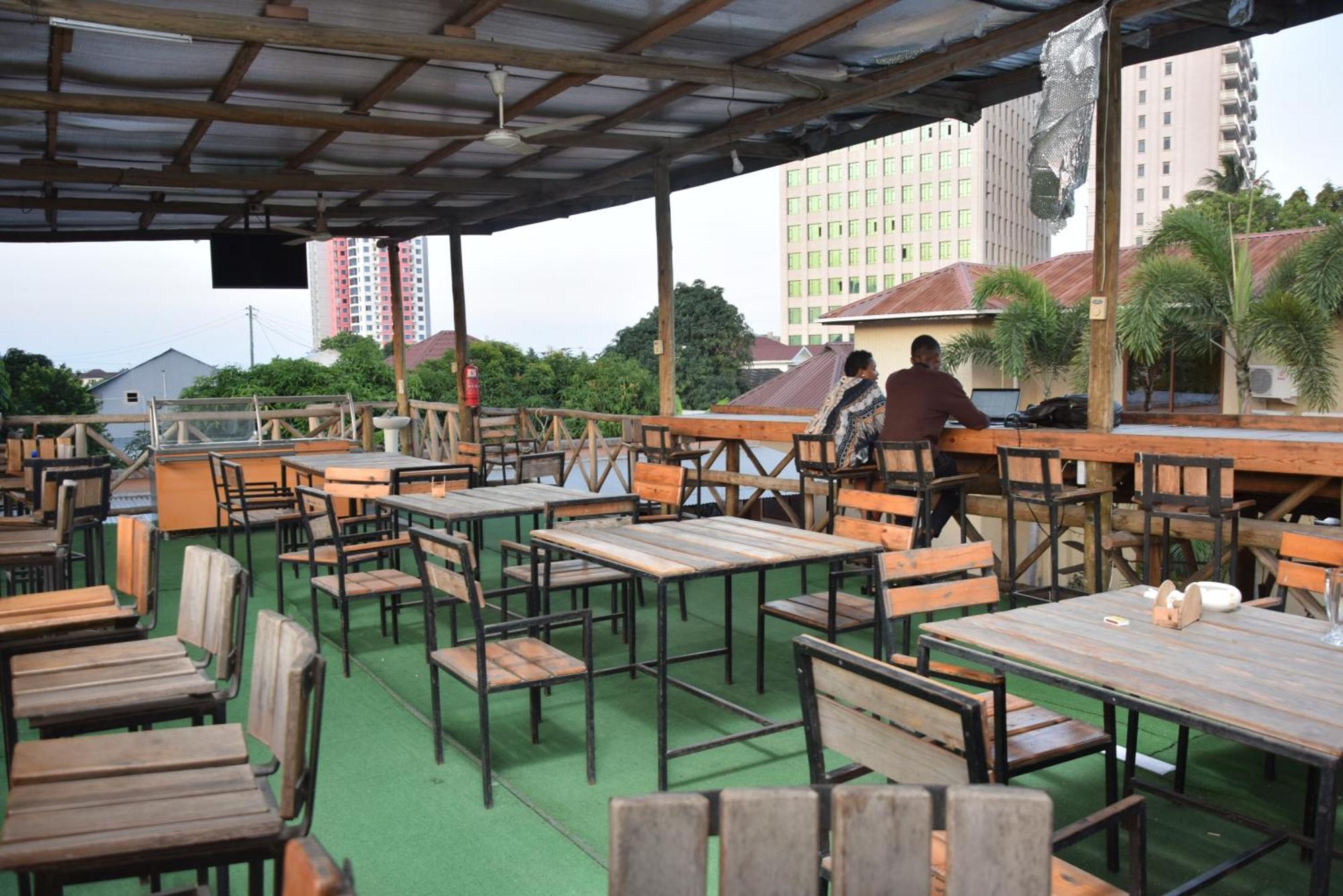 K27 Premier Backpackers Dar es Salaam Exterior foto