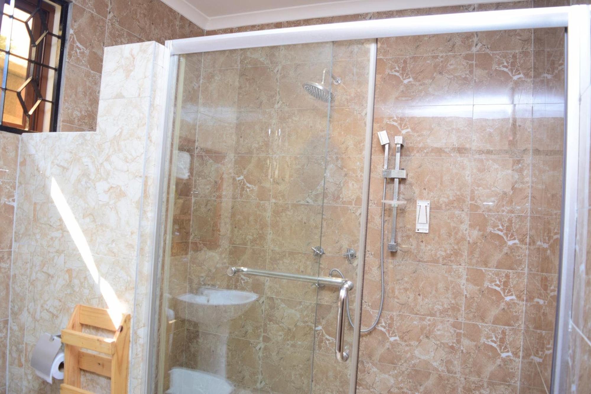 K27 Premier Backpackers Dar es Salaam Exterior foto