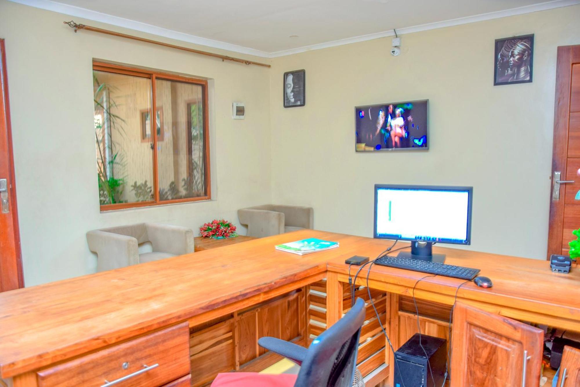 K27 Premier Backpackers Dar es Salaam Exterior foto