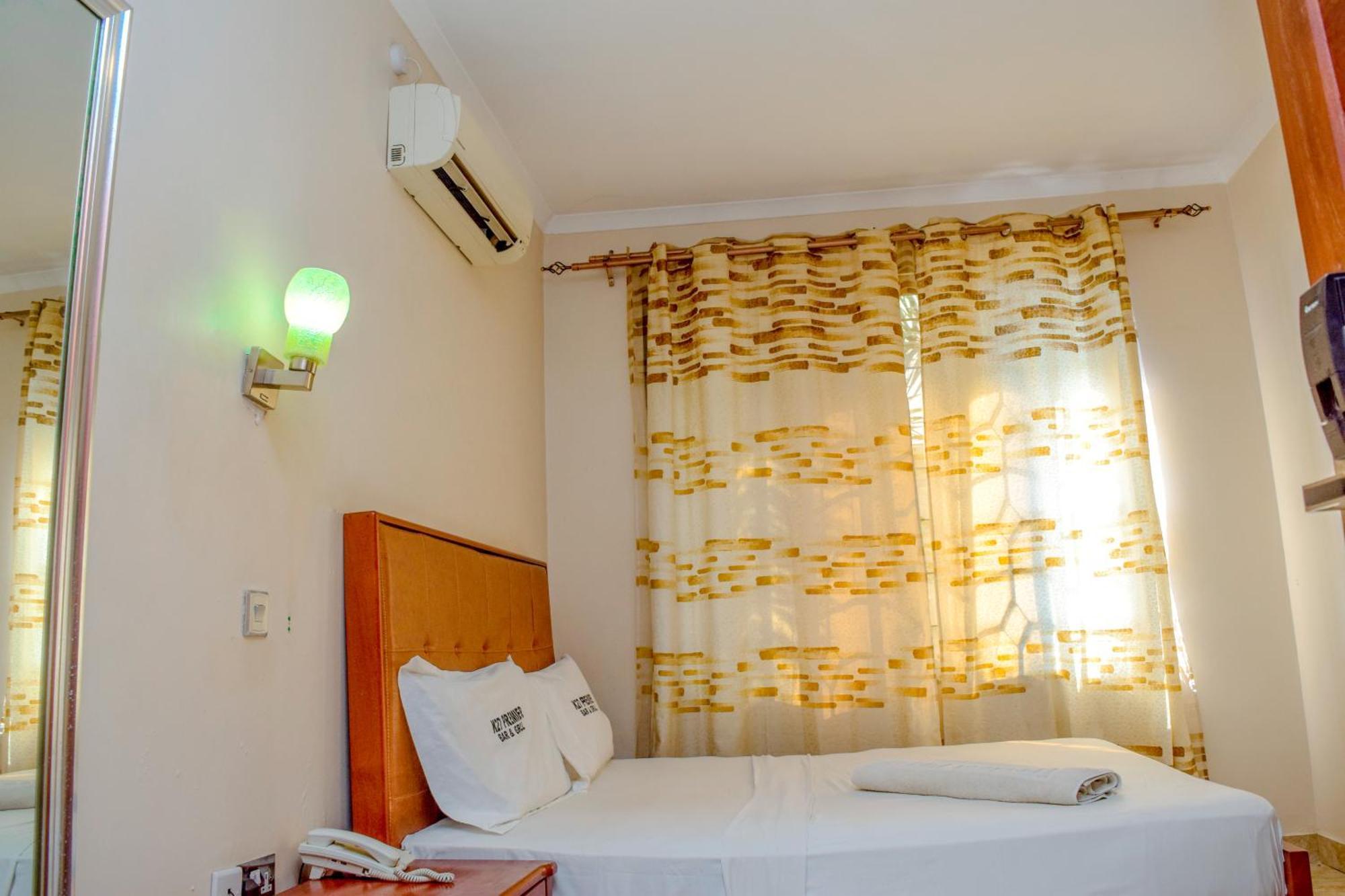 K27 Premier Backpackers Dar es Salaam Exterior foto