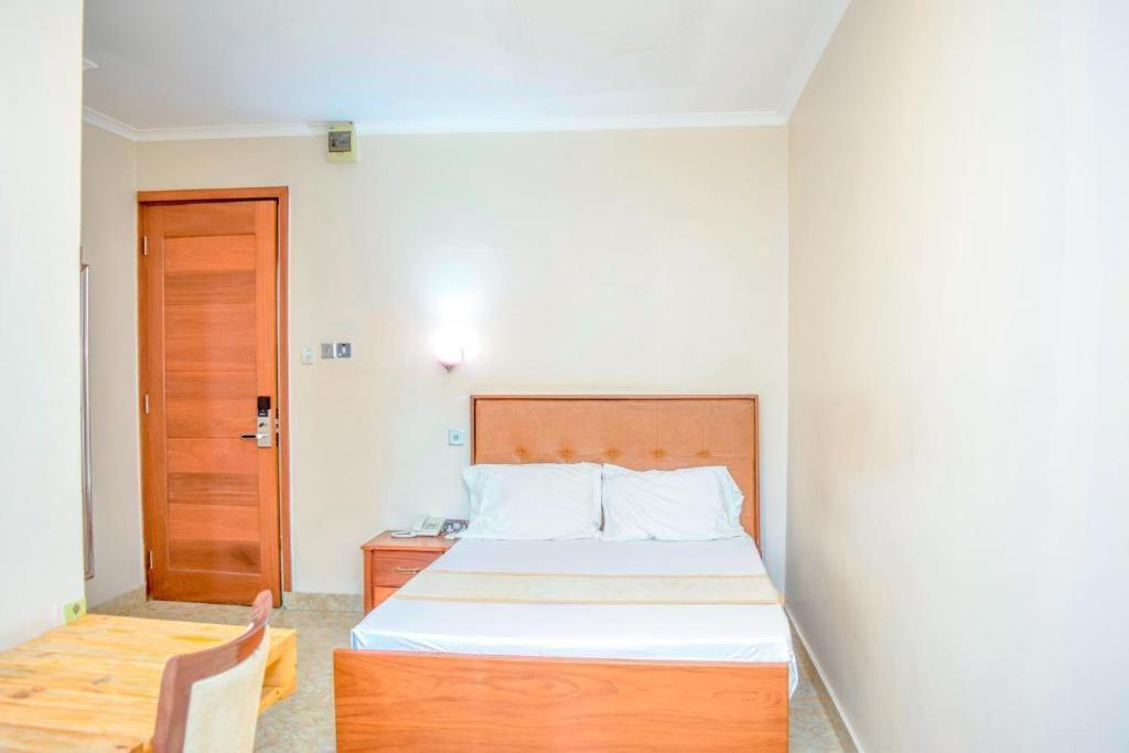 K27 Premier Backpackers Dar es Salaam Exterior foto
